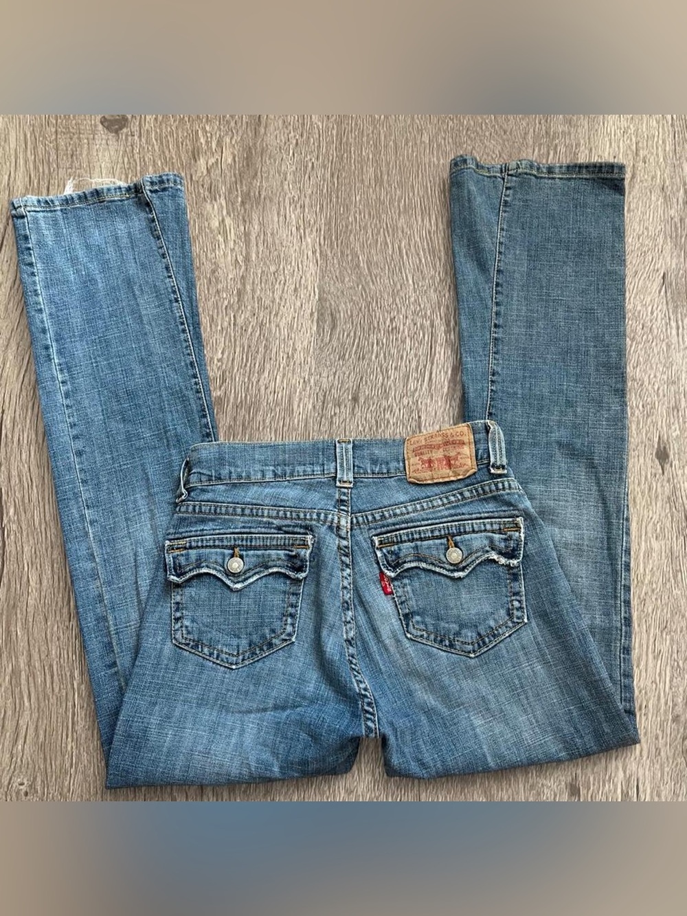 Levi's 542 low flare blue denim jeans 6 M
